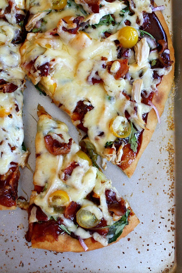 Barbecue chicken and bacon pizza