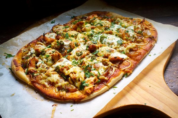Barbecue chicken pizza
