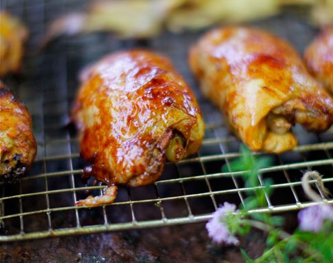 Barbecue chicken thighs