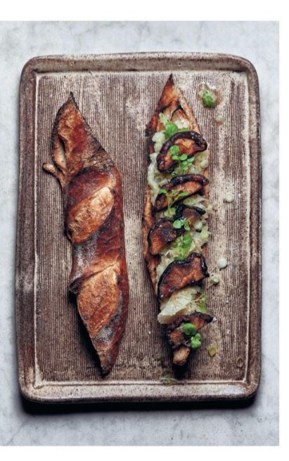 Barbecue-grilled shiitake mushrooms with kimchi and Jerusalem artichoke and garlic spread