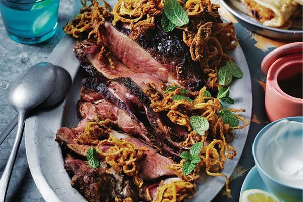 Barbecue lamb with onion bhaji crisps