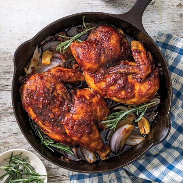 Barbecue skillet chicken