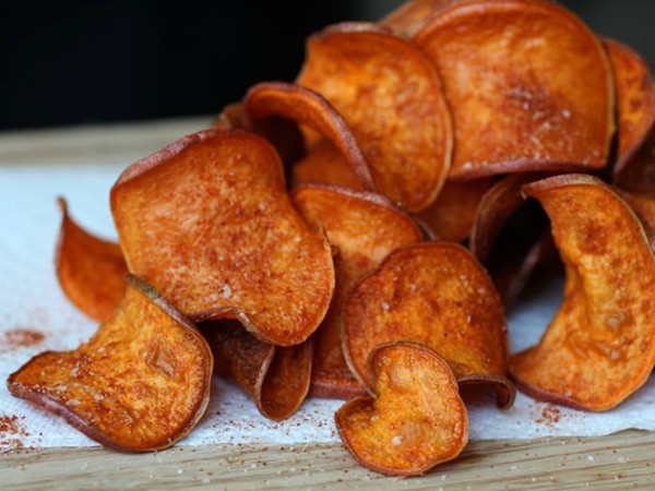 Barbecue sweet potato chips