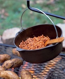 Barbecued baked beans