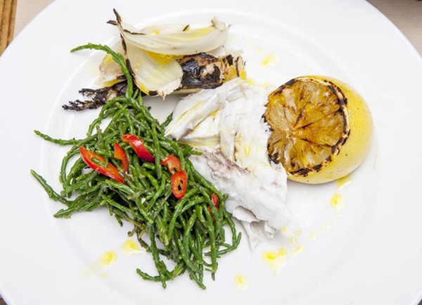 Barbecued black bream with fennel and lemongrass