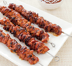 Barbecued chicken kebabs