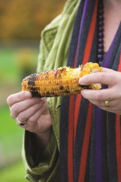 Barbecued corn with chilli and garlic butter
