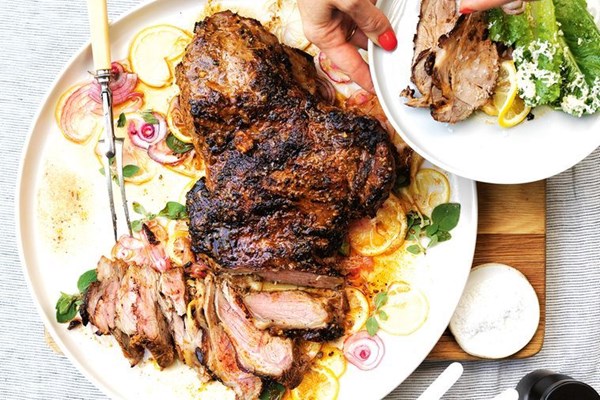 Barbecued lamb leg with salted lemons