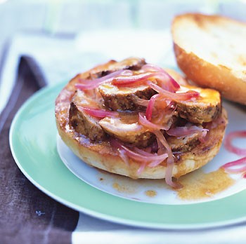 Barbecued pork sandwiches with pickled red onion