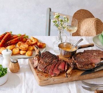 Barbecued ribs of beef with Béarnaise sauce