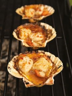 Barbecued scallops with chilli and lime butter