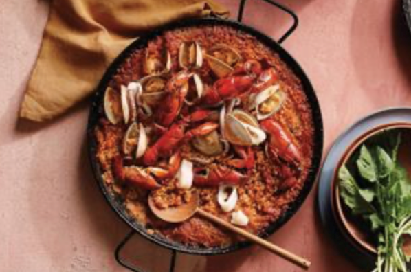 Barbecued seafood paella