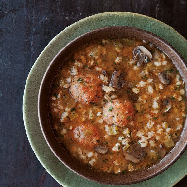 Barley-leek soup with mini chicken meatballs