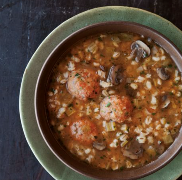 Barley-leek soup with mini chicken meatballs
