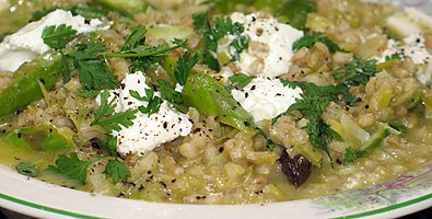 Barley risotto with asparagus and fresh goat's curd