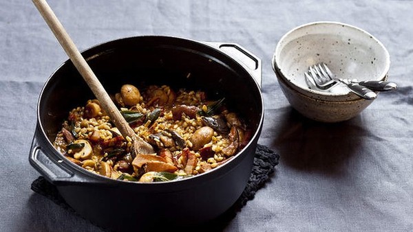 Barley "risotto" with mushrooms and speck