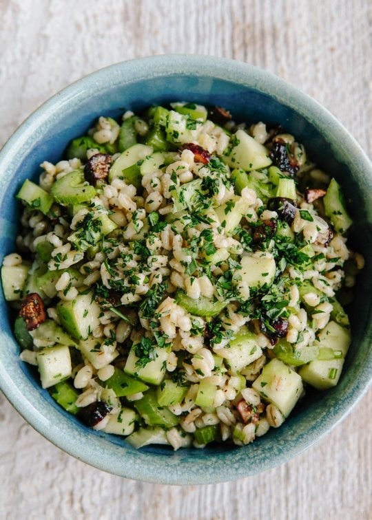 Barley salad with figs and tarragon-lemon dressing