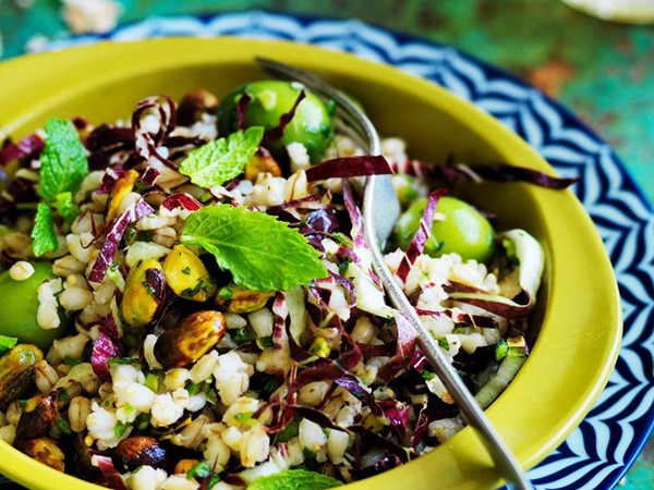 Barley with pistachio and green olives