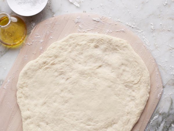 Basic pizza dough