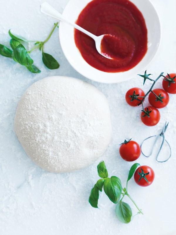 Basic pizza dough