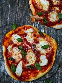 Basic pizza dough (Pasta per pizza)
