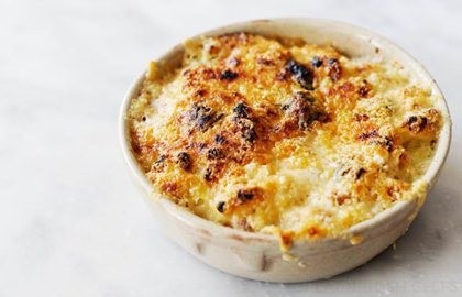 Basil and garlic macaroni cheese