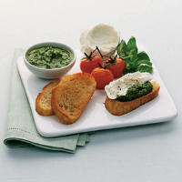 Basil and walnut pesto 