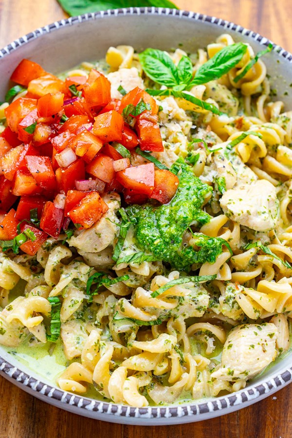 Basil pesto chicken pasta