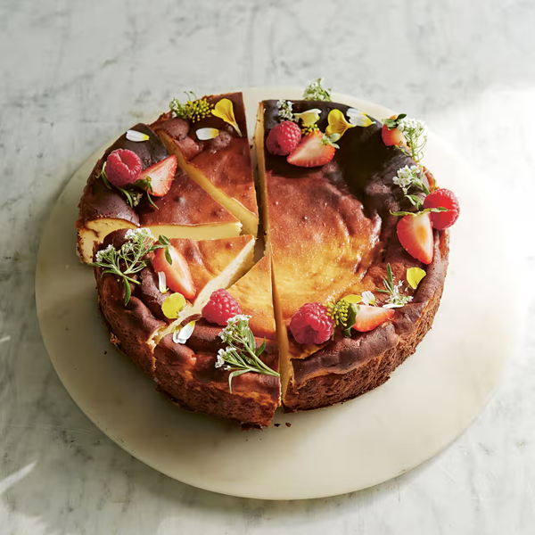 Basque cheesecake with berries