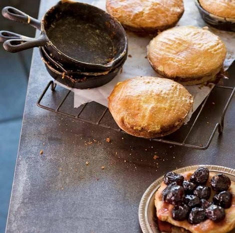 Basque cherry pies (Euskal pastelas)