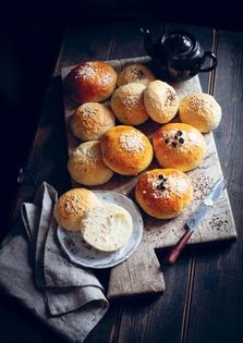 Bath buns, 18th century