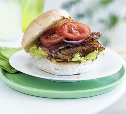 BBQ chicken burgers