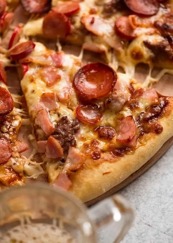 BBQ meatlovers pizza
