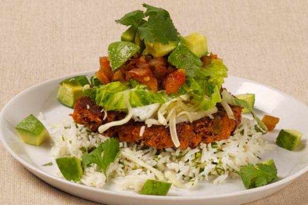 Bean burgers with coriander cream