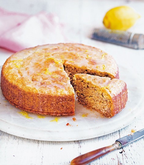 Bean torta with walnuts and lemon