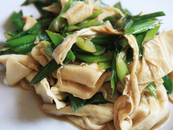 Beancurd sticks stir-fried with Chinese chives