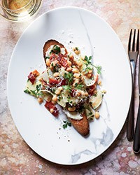 Beans and bacon on buttered toasts