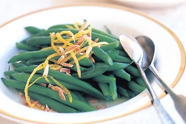 Beans with lemon and almonds