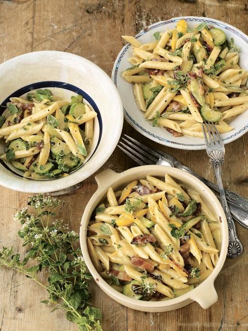 Beautiful courgette carbonara