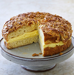 Bee sting cake