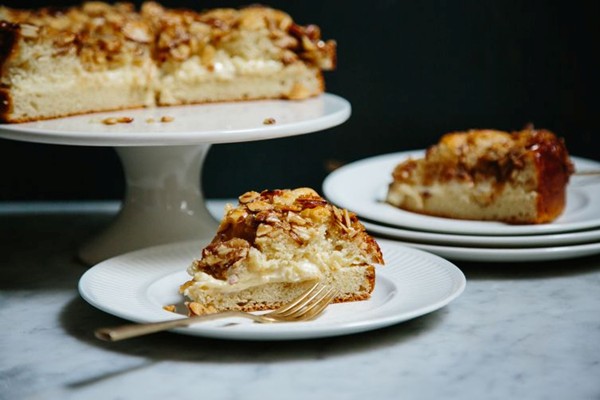Bee sting cake