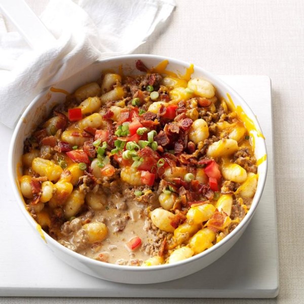 Beef & bacon gnocchi skillet