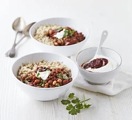 Beef & bean chilli bowl with a chipotle yogurt