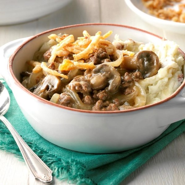 Beef & mushrooms with smashed potatoes 
