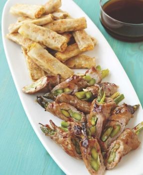 Beef and asparagus roll