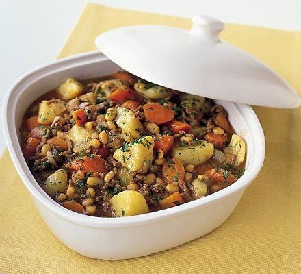 Beef and bean hotpot