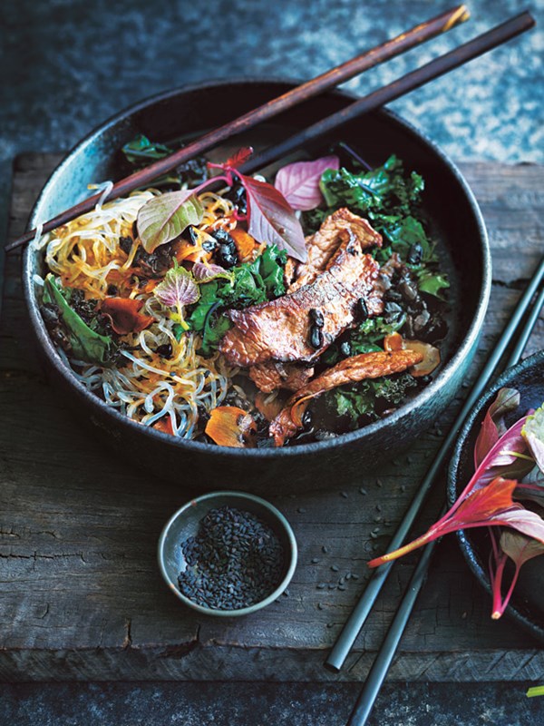 Beef and black bean stir-fry with kelp noodles
