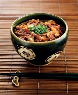 Beef and burdock Yanagawa-style don (Gyu Yanagawa don)