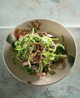 Beef and water dropwort salad (Goi bò cân nuóc)