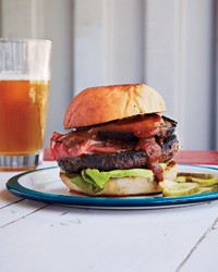 Beef burgers with sweet-n-smoky ketchup